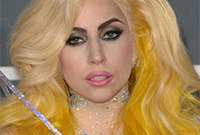 Lady-gagas-outrageous-makeup-side